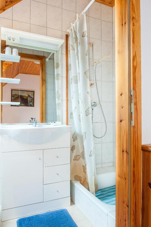Alina Apartmanhaz Heviz Room photo